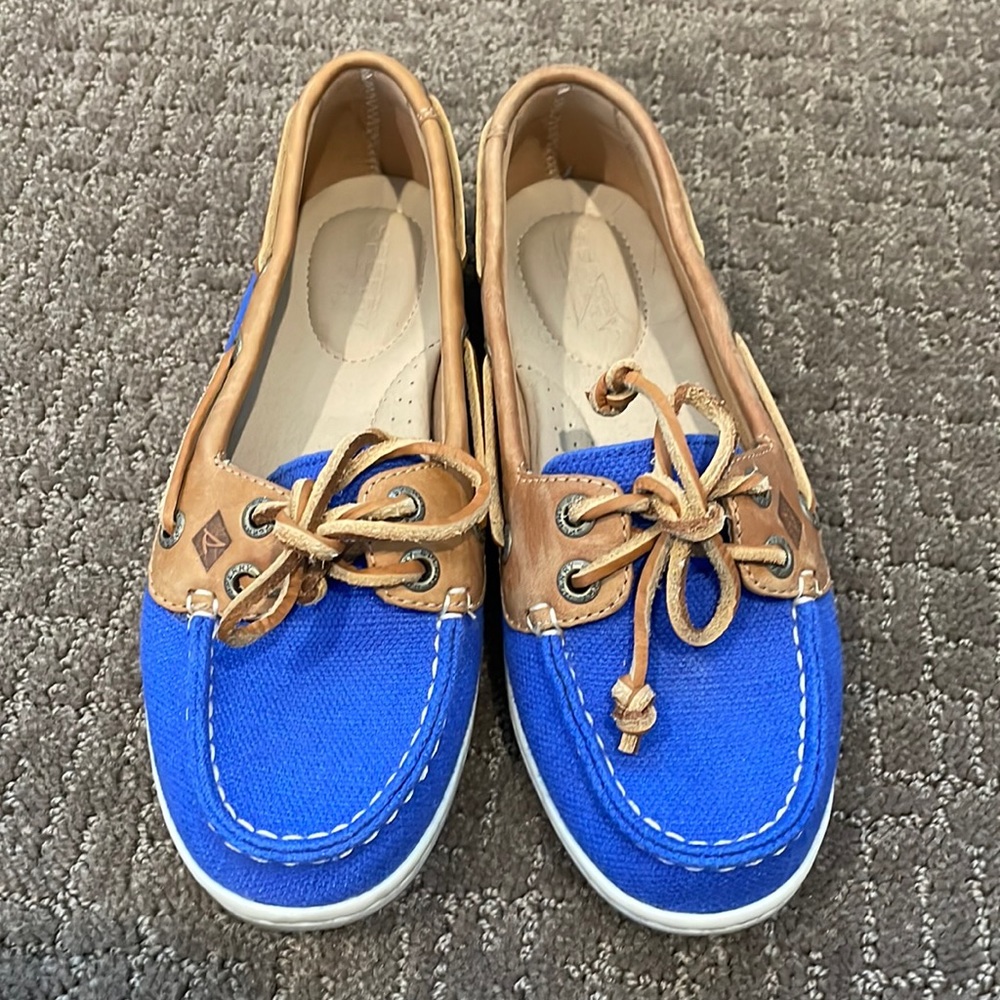 Sperry leather boat shoes